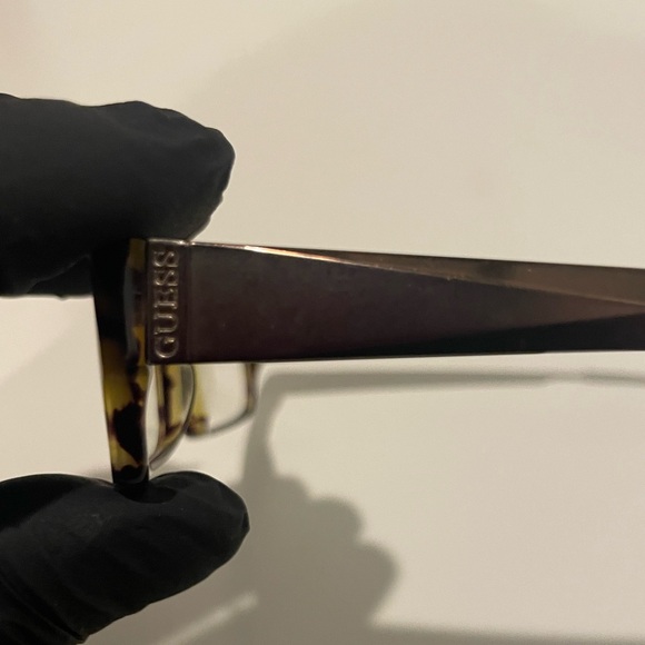 Guess Eyeglasses Frames GU1566 /  52-16-145 - Picture 9 of 16